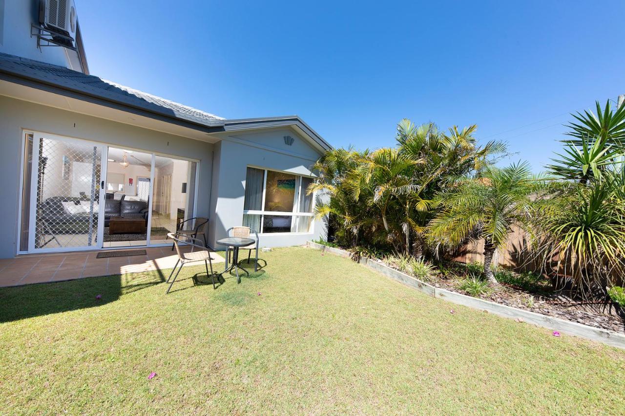 Meridian Beachside Apartments オールド・バー エクステリア 写真