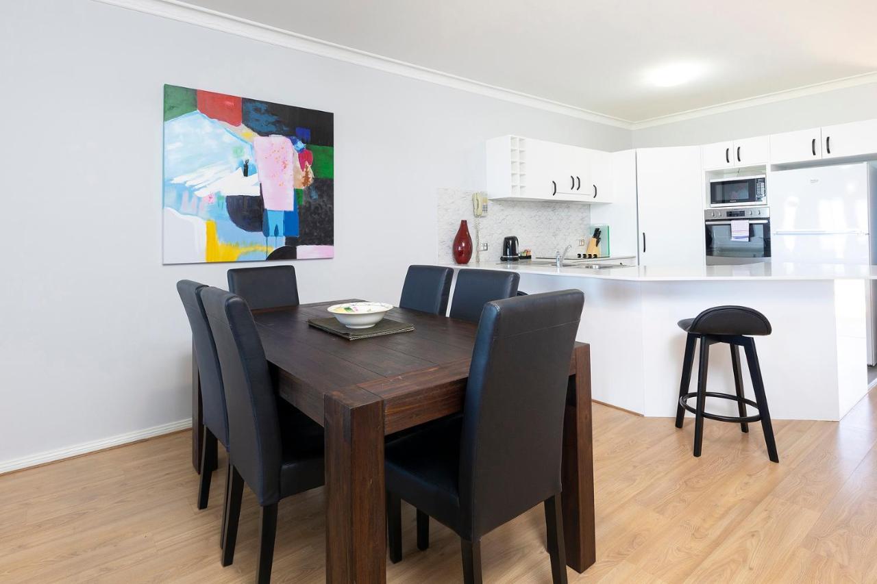 Meridian Beachside Apartments オールド・バー エクステリア 写真